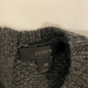 Grey sweater with shirting